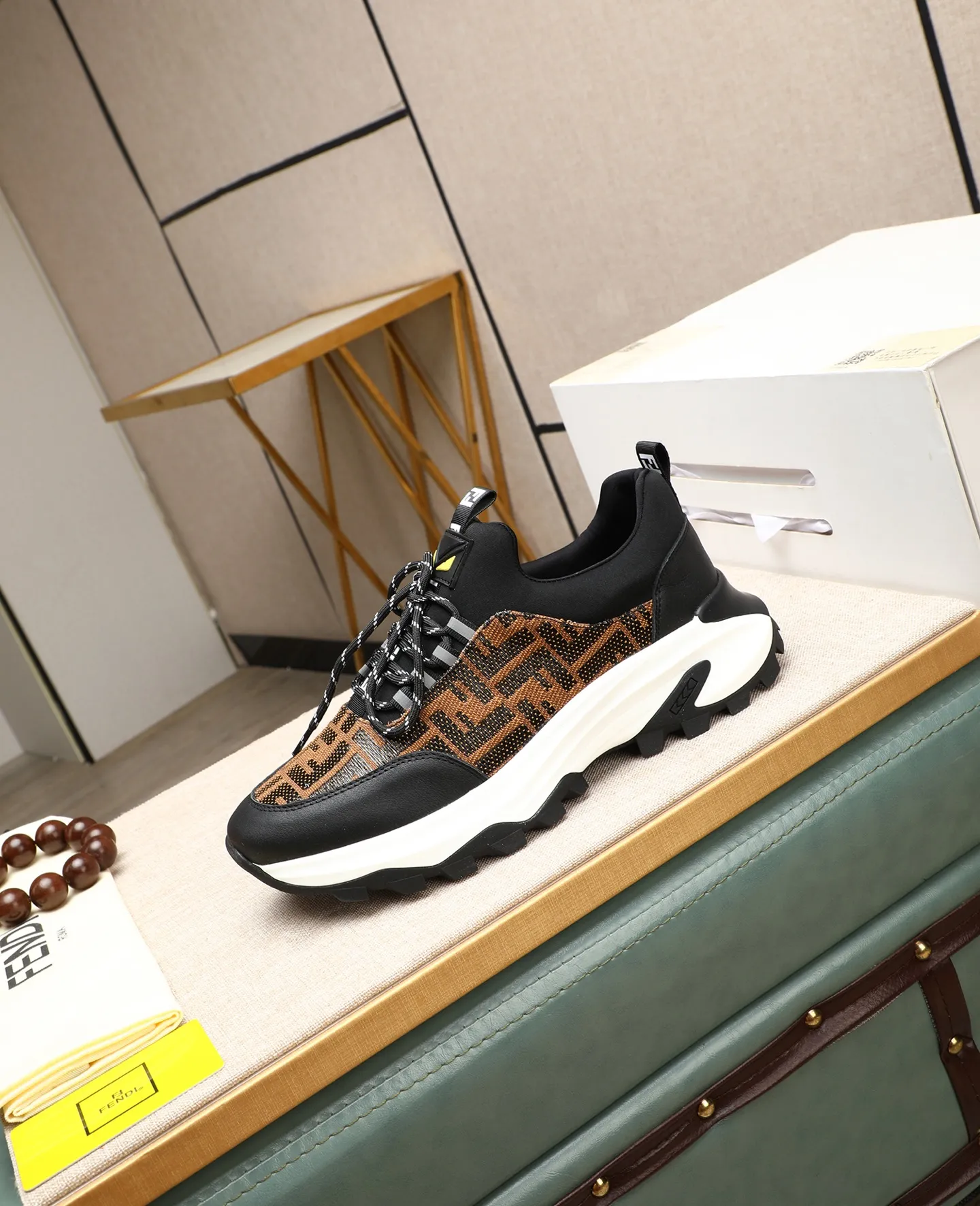Men's shoes 💰460🕷🕷[FENDI] Fendi fashionable casual men's shoes 🇨🇳Original official website 1:1 model opening, new models are available first 💯Not high-profile but avant-garde, simple About low-key and fashionable, super versatile style 🌿 Made of original cowhide ➕ Pigskin lining 🎋 The version is comfortable on the feet, so rigorous for any small place, and the workmanship is first-class 🍍38-44 Large quantities in stock